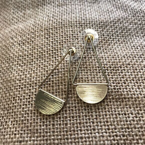 Nordstrom Brand Gold drop earrings - Picture 2 of 2